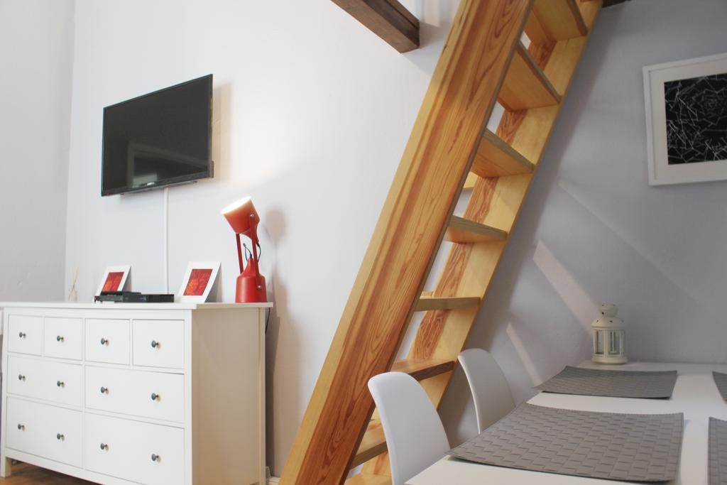 Noctis Apartment Chmielna Варшава Экстерьер фото